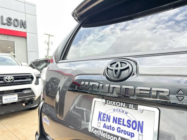 Used 2019 Toyota 4Runner Limited AWD/4WD image 9