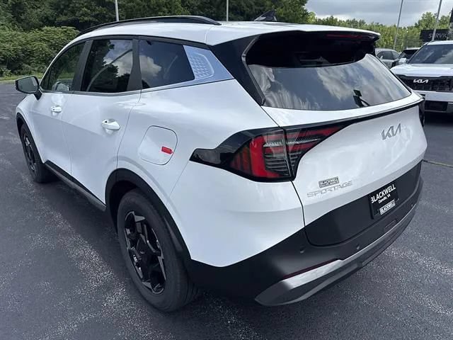 New 2026 Kia Sportage EX FWD image 4
