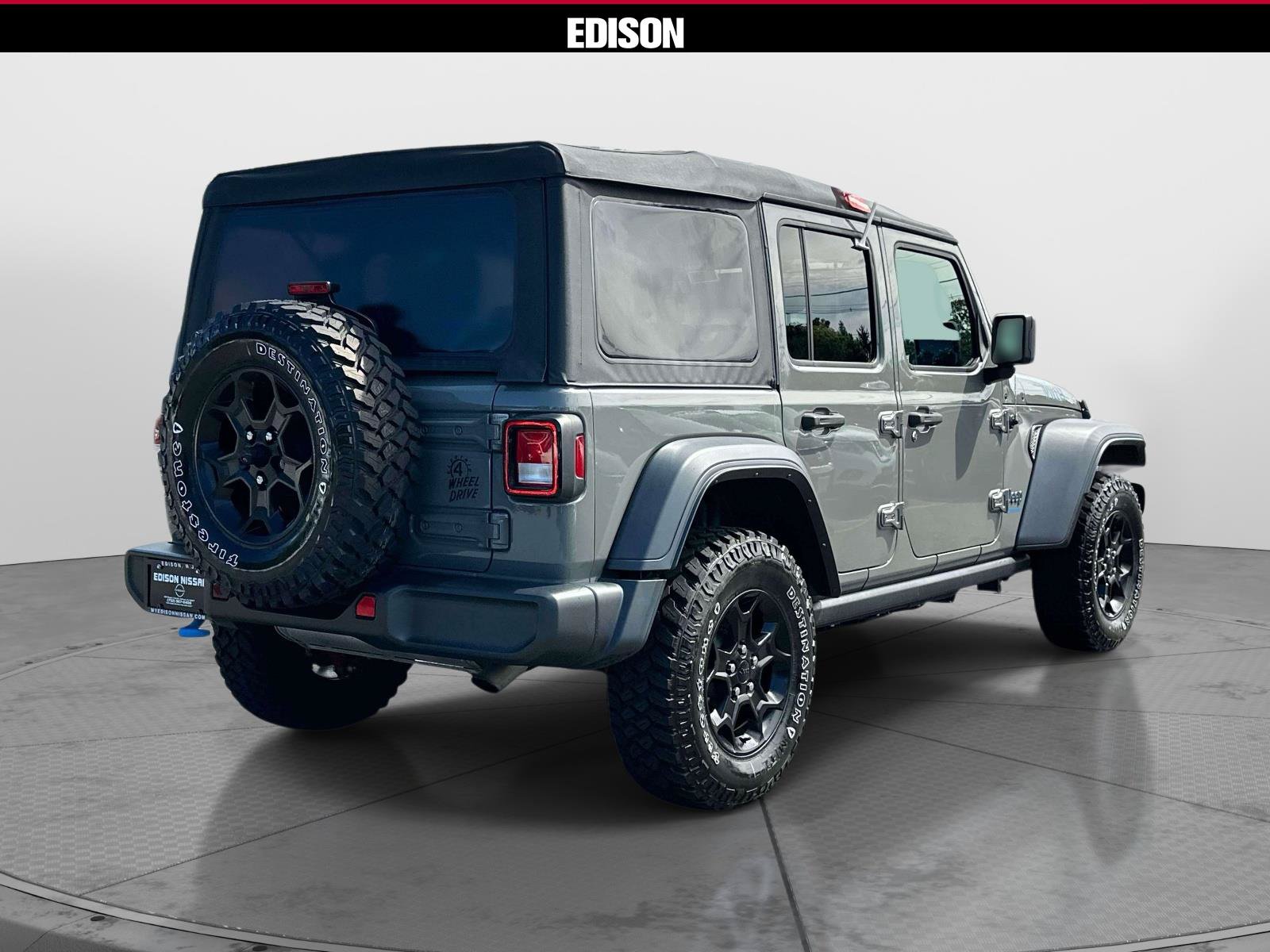 Used 2023 Jeep Wrangler Unlimited AWD/4WD image 4