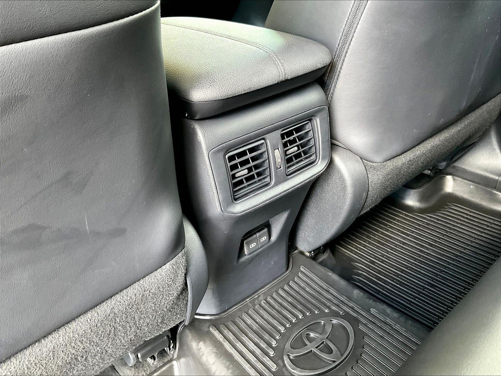 Used 2023 Toyota RAV4 XSE AWD/4WD image 10