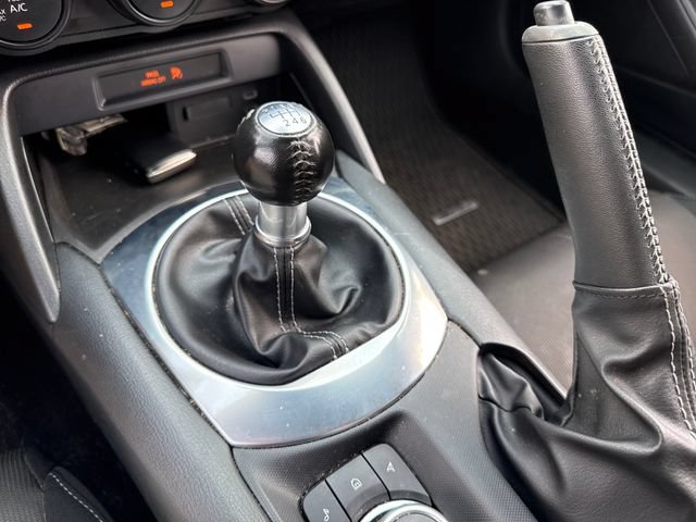 Used 2024 MAZDA MX-5 Miata Sport RWD image 25