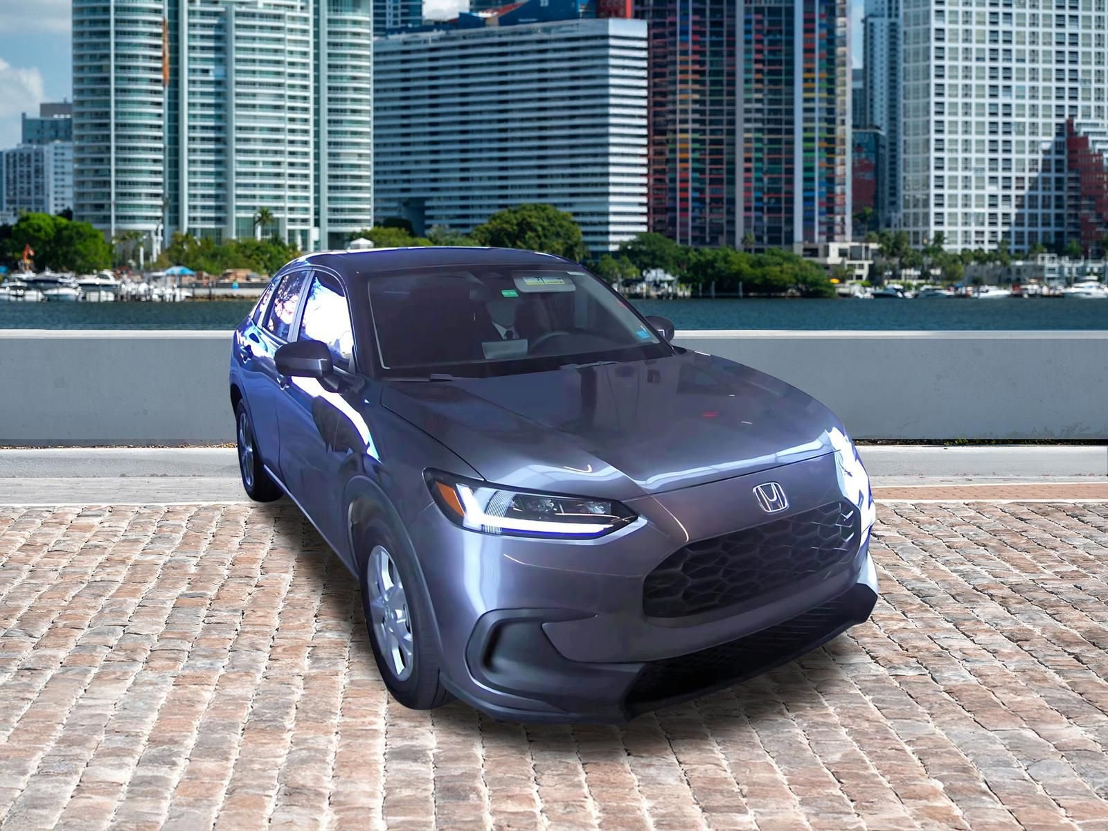 Used 2023 Honda HR-V LX image 2