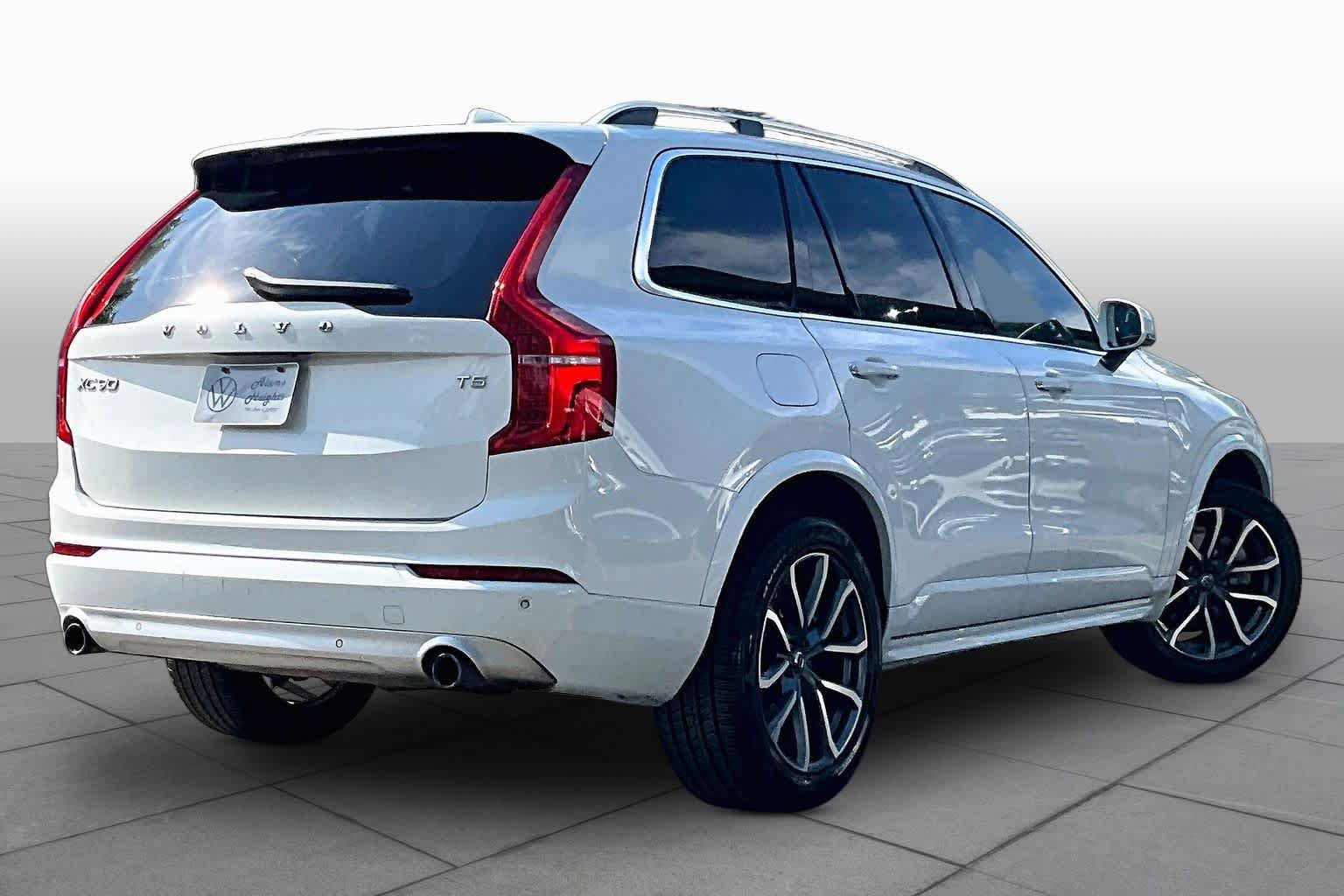 Used 2019 Volvo XC90 T5 Momentum w/ Protection Package FWD image 13