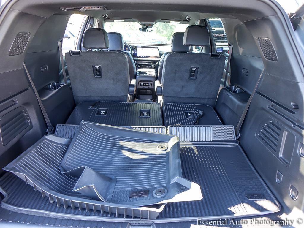 Used 2026 Chevrolet Traverse LT w/ Midnight/Sport Edition FWD image 29
