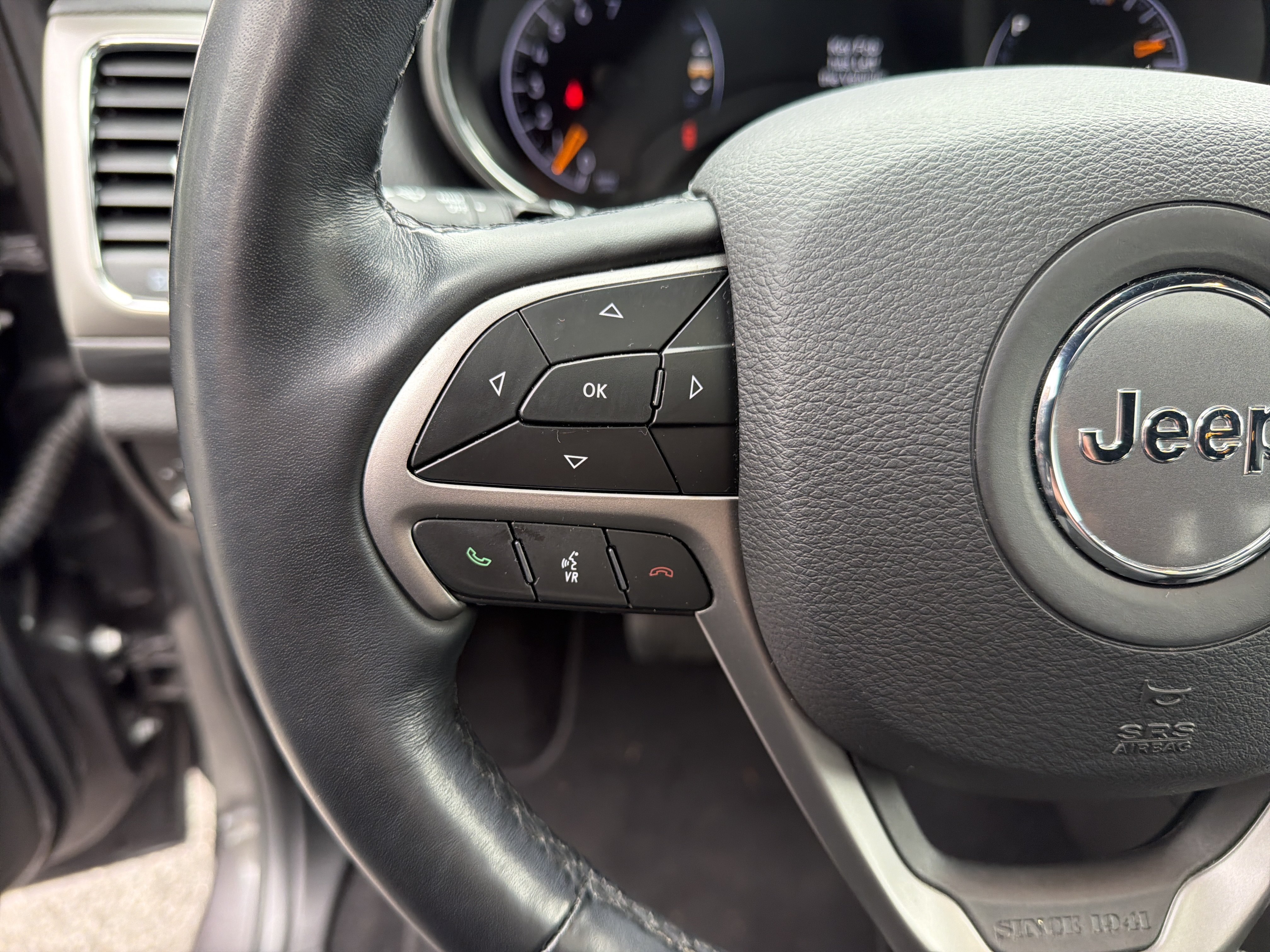 Used 2021 Jeep Grand Cherokee Laredo X AWD/4WD image 19