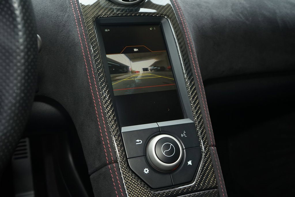 Used 2015 McLaren 650S Spider image 15