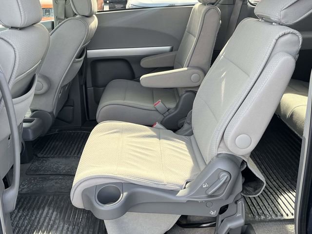 Used 2009 Nissan Quest w/ Seat Pkg image 15