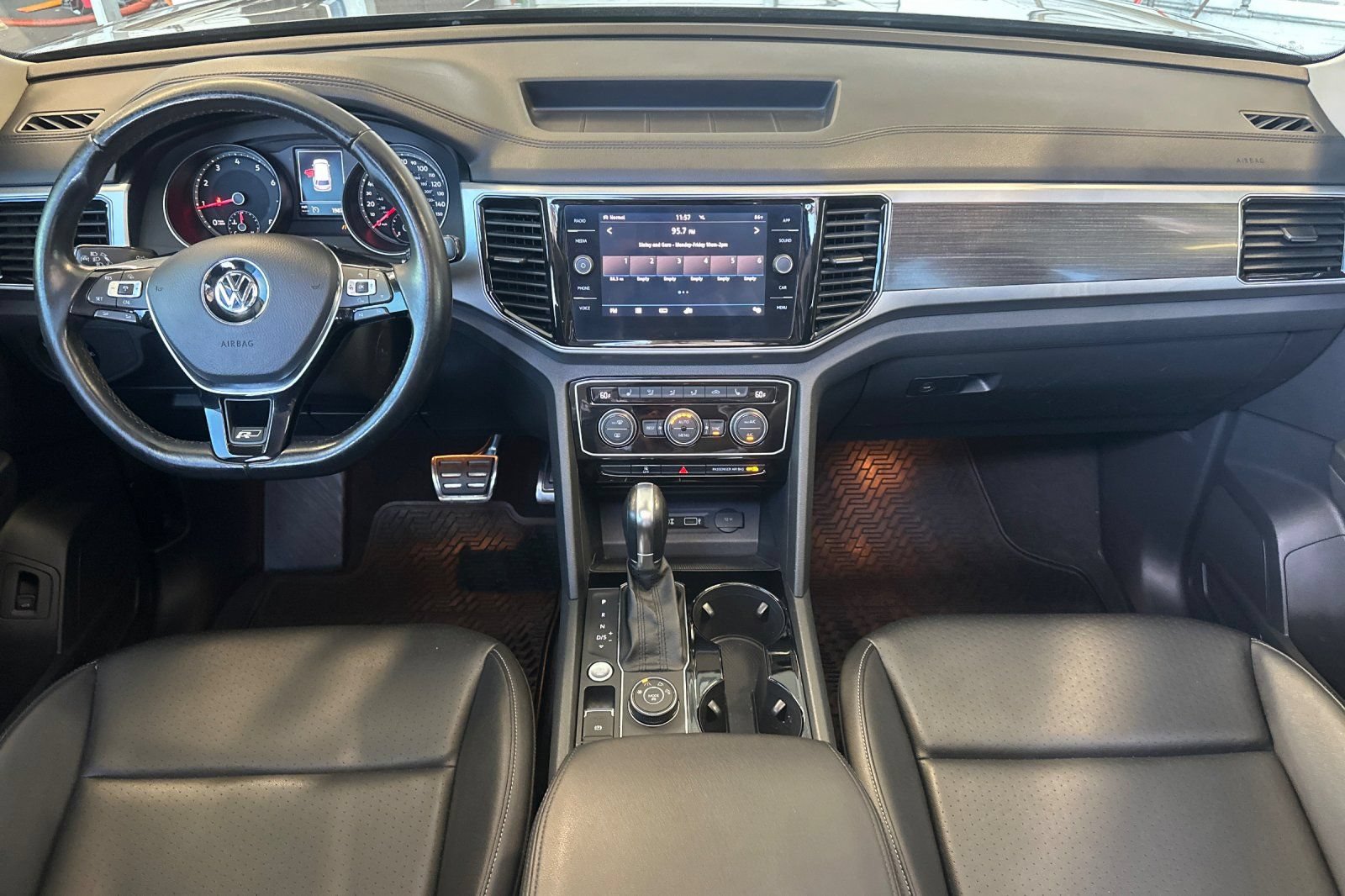 Used 2018 Volkswagen Atlas SEL AWD/4WD image 14