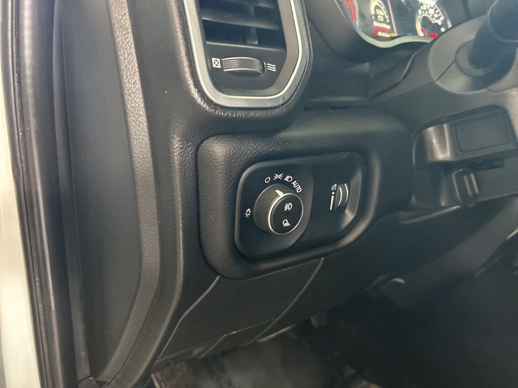 Certified 2024 RAM 2500 Big Horn AWD/4WD image 35