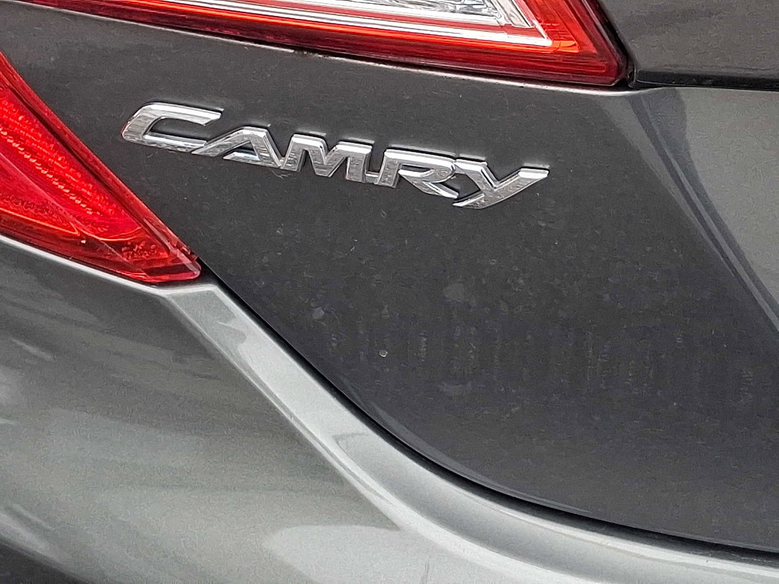 Used 2012 Toyota Camry L image 30