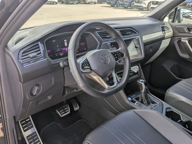 Used 2023 Volkswagen Tiguan SE R-Line FWD image 35