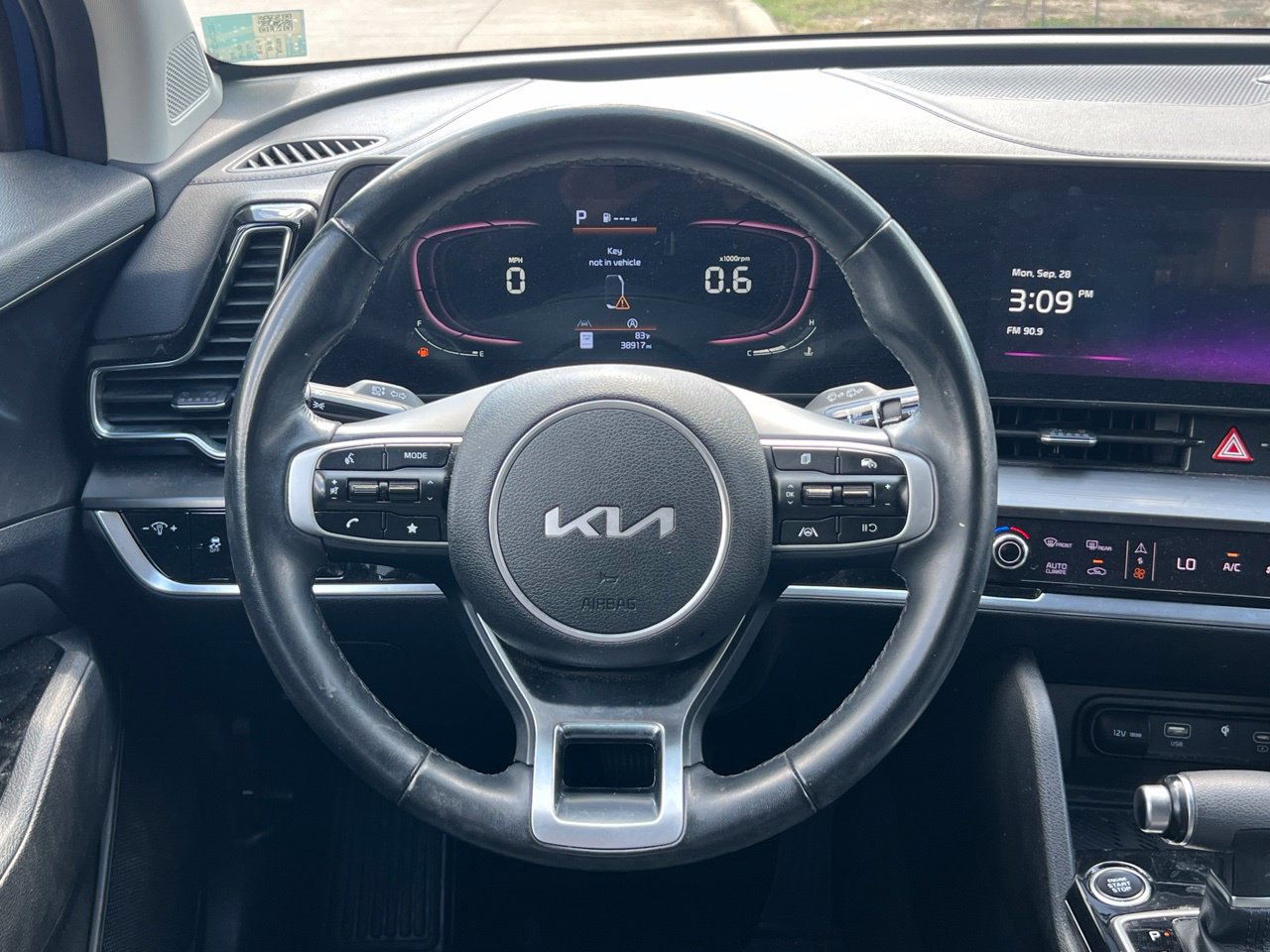 Used 2024 Kia Sportage EX FWD image 15