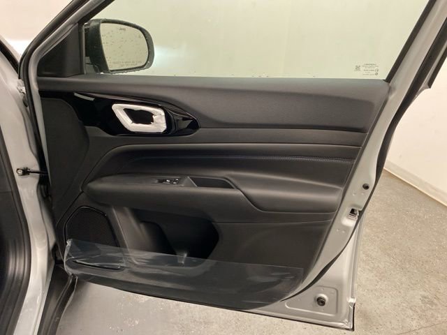 Used 2026 Jeep Compass Limited image 23