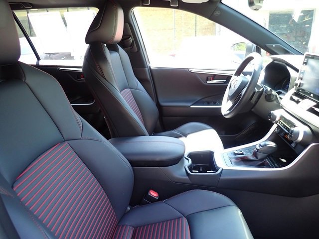 Used 2022 Toyota RAV4 XSE image 3