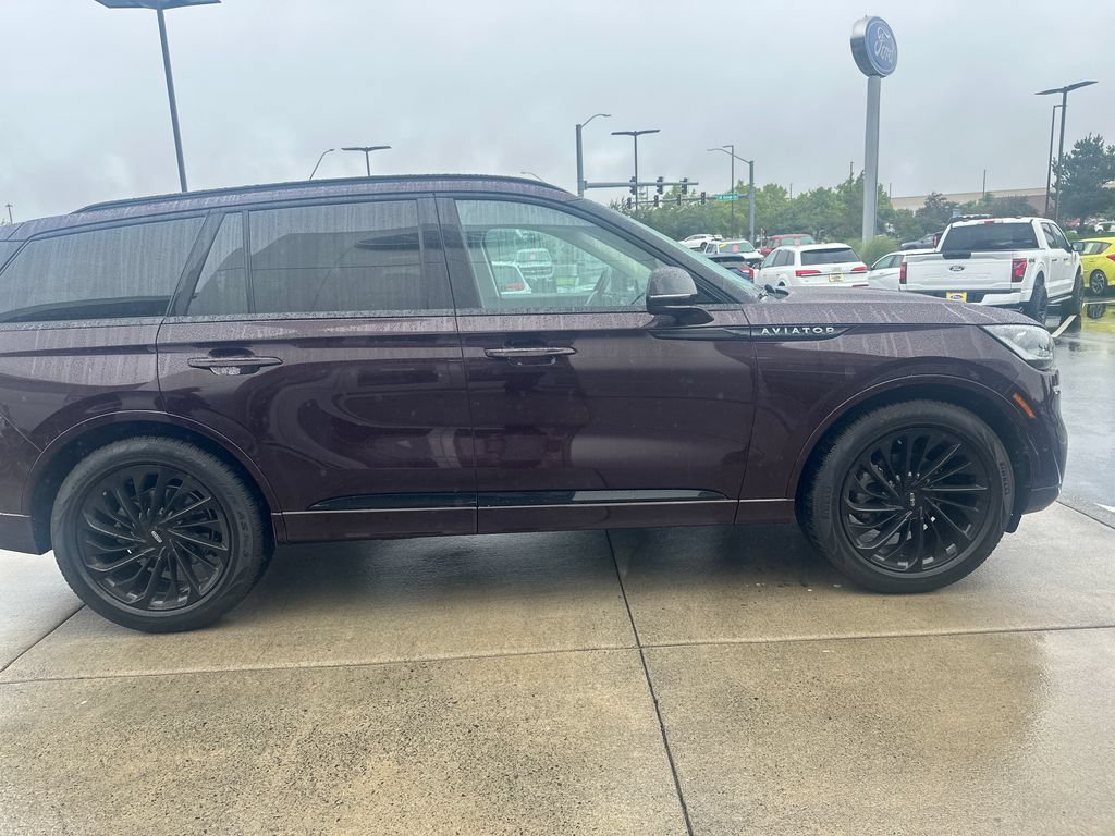 Used 2023 Lincoln Aviator Reserve w/ Equipment Group 201A AWD/4WD image 5