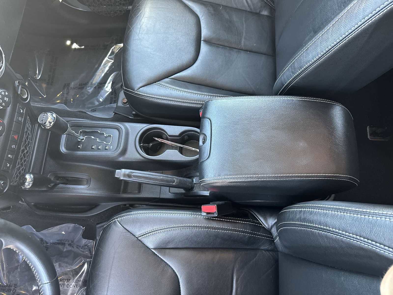 Used 2014 Jeep Wrangler Unlimited Rubicon AWD/4WD image 26