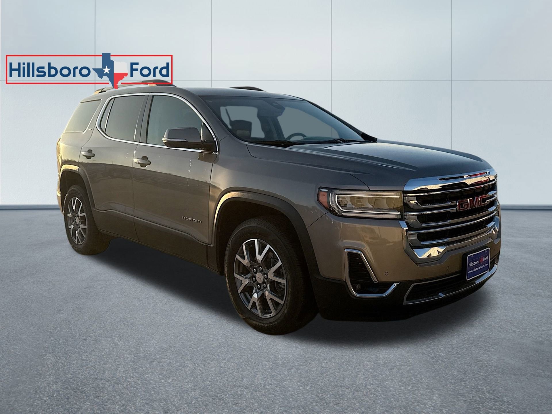 Used 2023 GMC Acadia SLT image 3