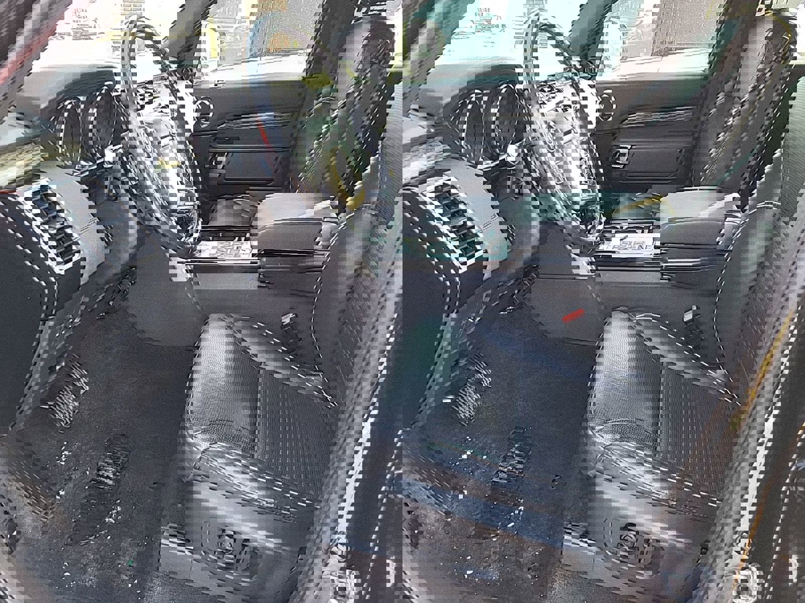 Used 2017 Land Rover Discovery HSE image 7