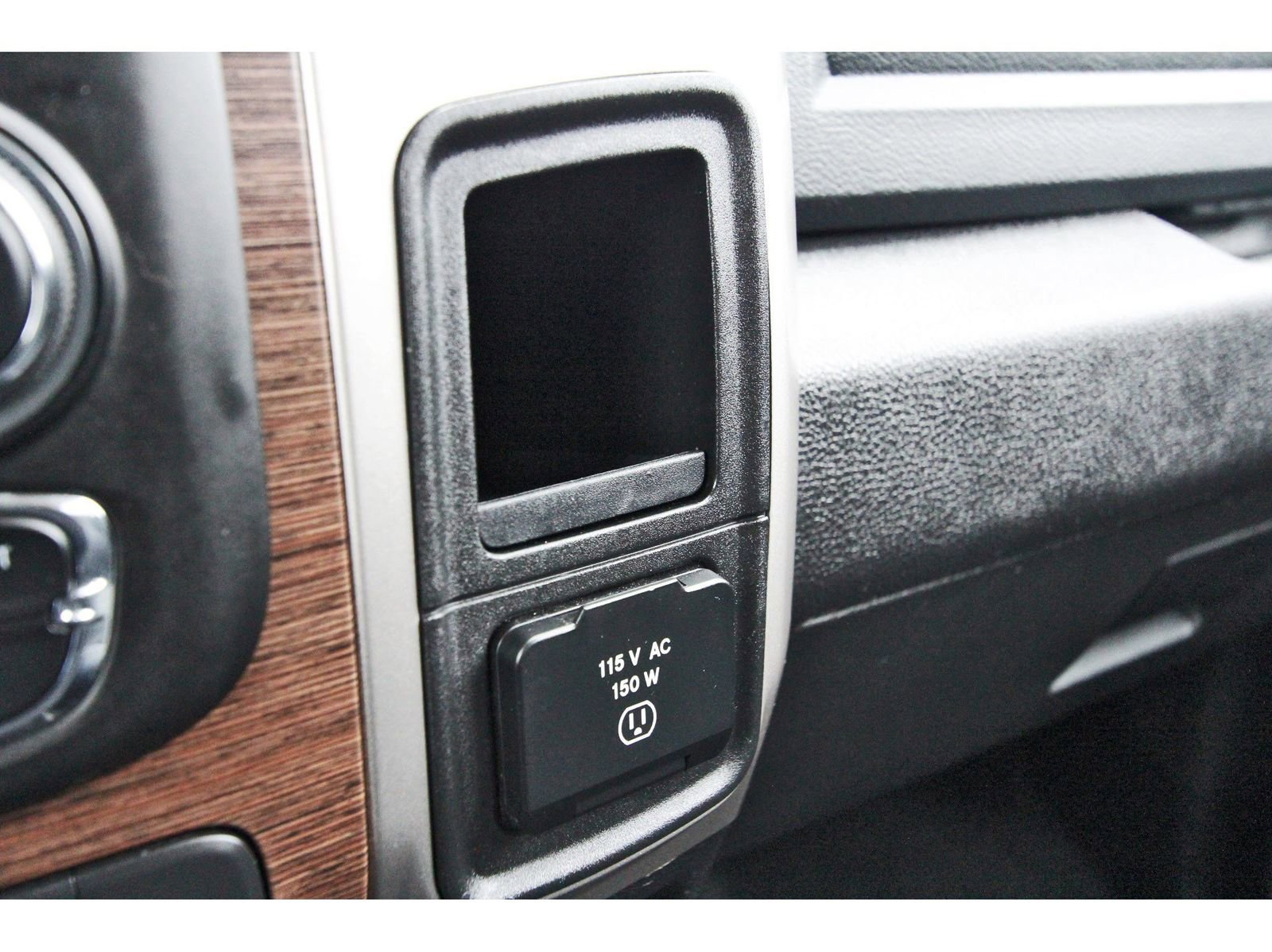 Used 2017 RAM 1500 Laramie AWD/4WD image 28