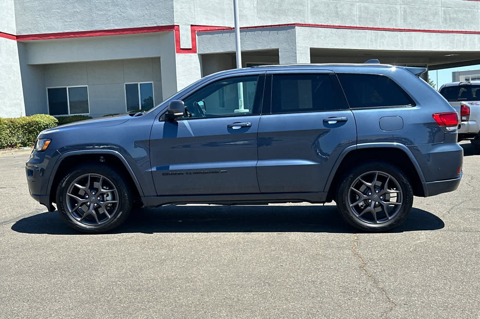 Used 2021 Jeep Grand Cherokee Limited w/ Quick Order Package 28K 80th AWD/4WD image 9