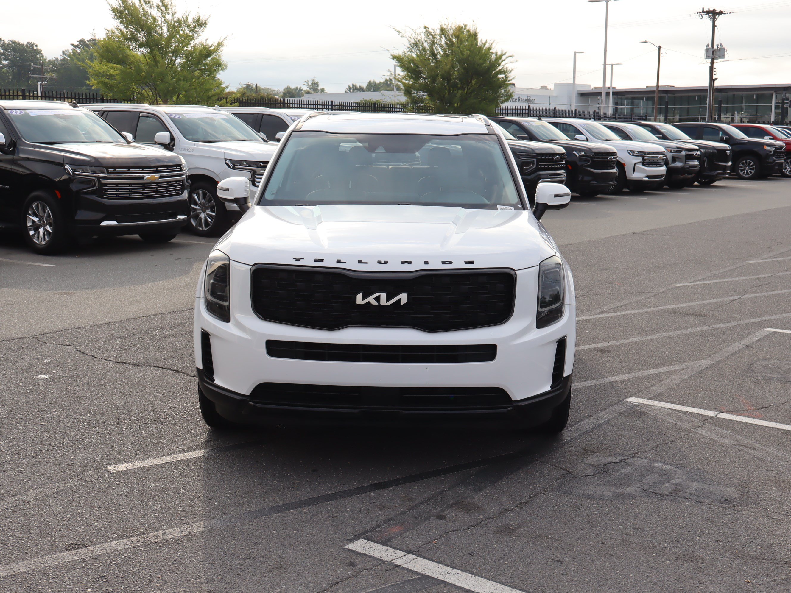 Used 2022 Kia Telluride EX w/ EX Premium Package AWD/4WD image 3