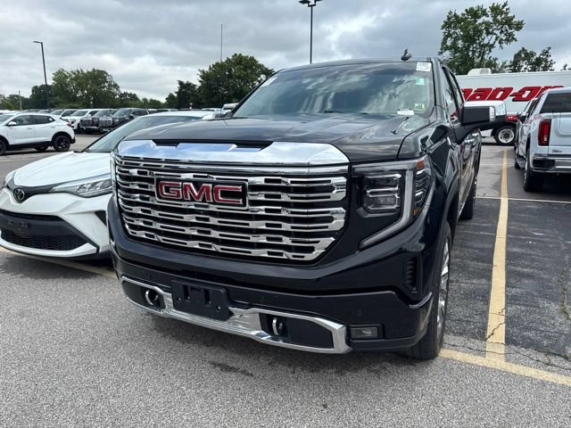 Used 2022 GMC Sierra 1500 Denali AWD/4WD image 2