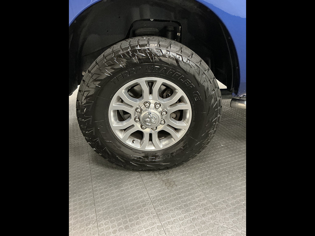 Used 2017 RAM 2500 Tradesman w/ Chrome Appearance Group AWD/4WD image 28