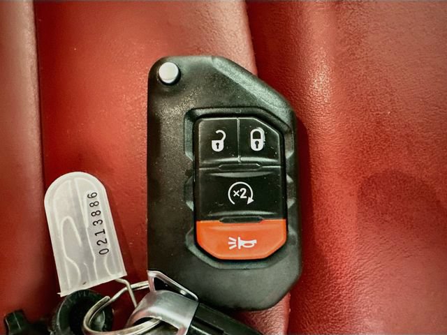 Used 2023 Jeep Wrangler Unlimited Rubicon 4xe AWD/4WD image 17