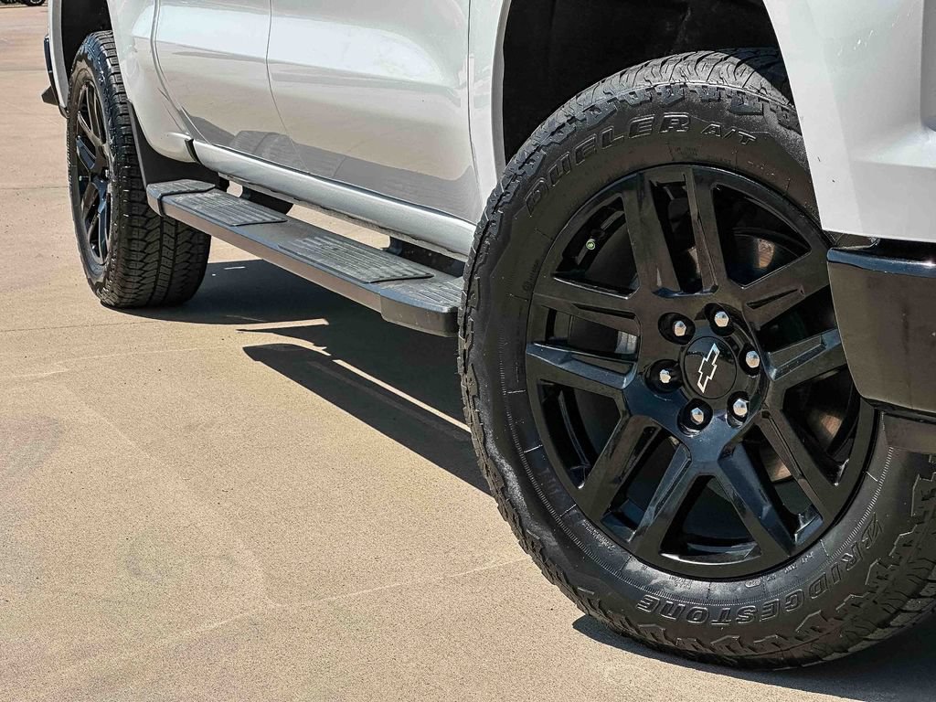 Used 2025 Chevrolet Silverado 1500 LT Trail Boss w/ Convenience Package II AWD/4WD image 9