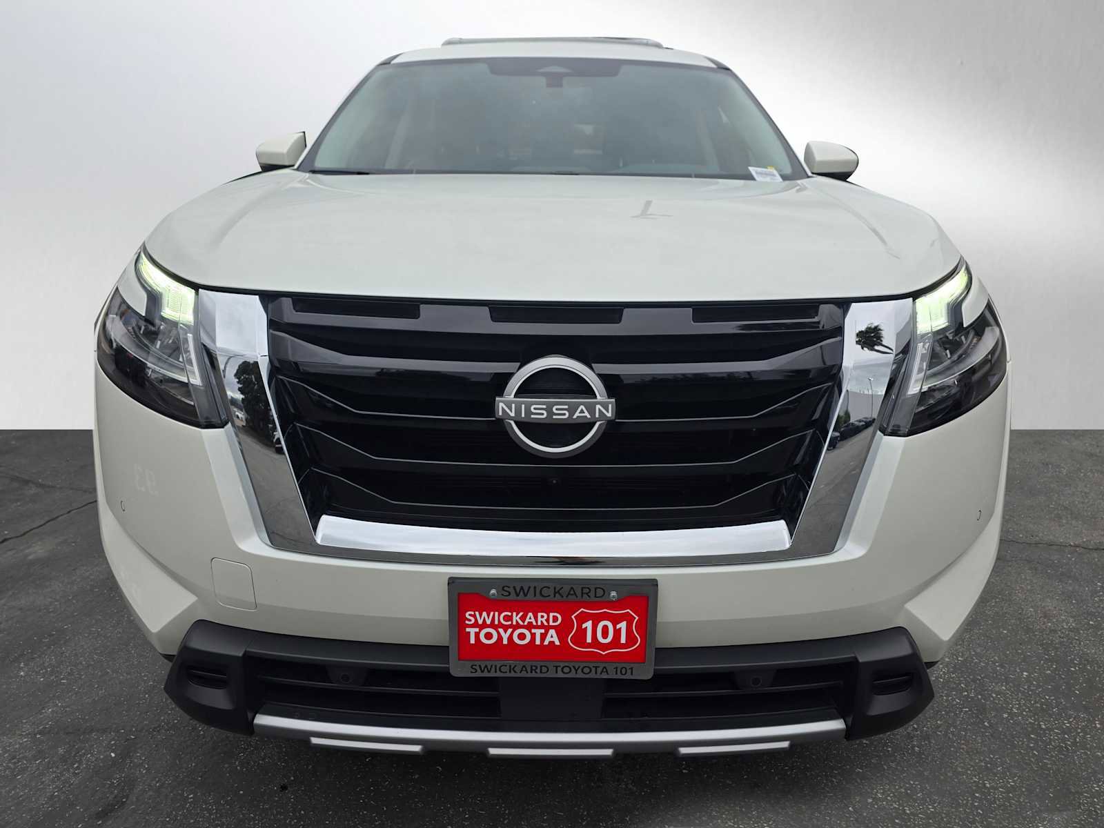 Used 2023 Nissan Pathfinder SL image 8