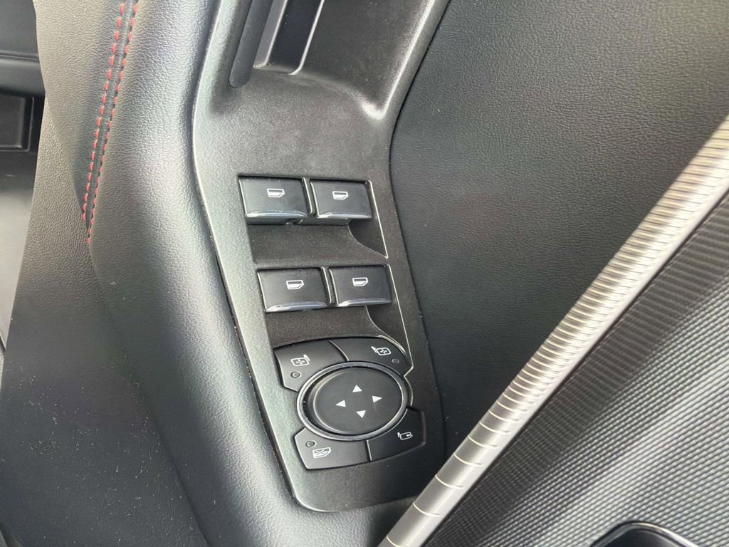 Used 2025 Ford Explorer ST-Line w/ Premium Package image 21
