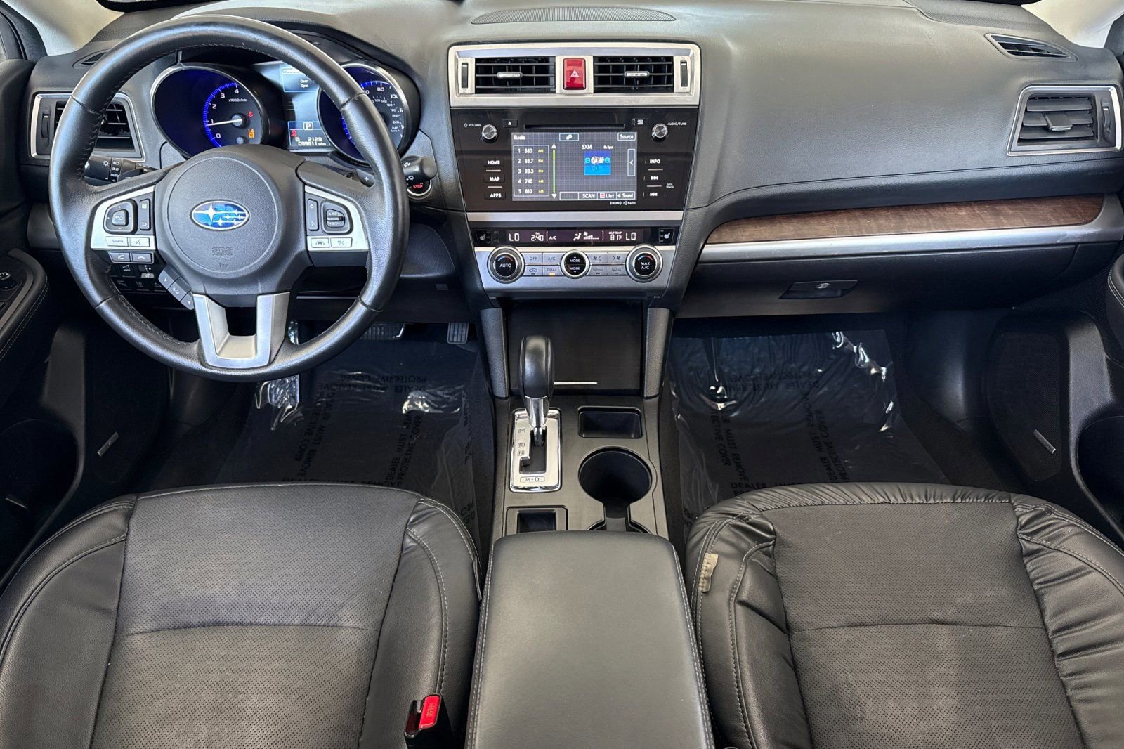 Used 2016 Subaru Outback 2.5i Limited AWD/4WD image 3