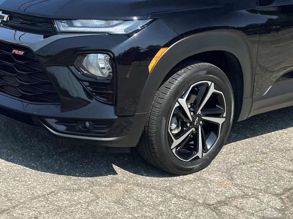 Used 2023 Chevrolet TrailBlazer RS w/ Sun and Liftgate Package AWD/4WD image 8