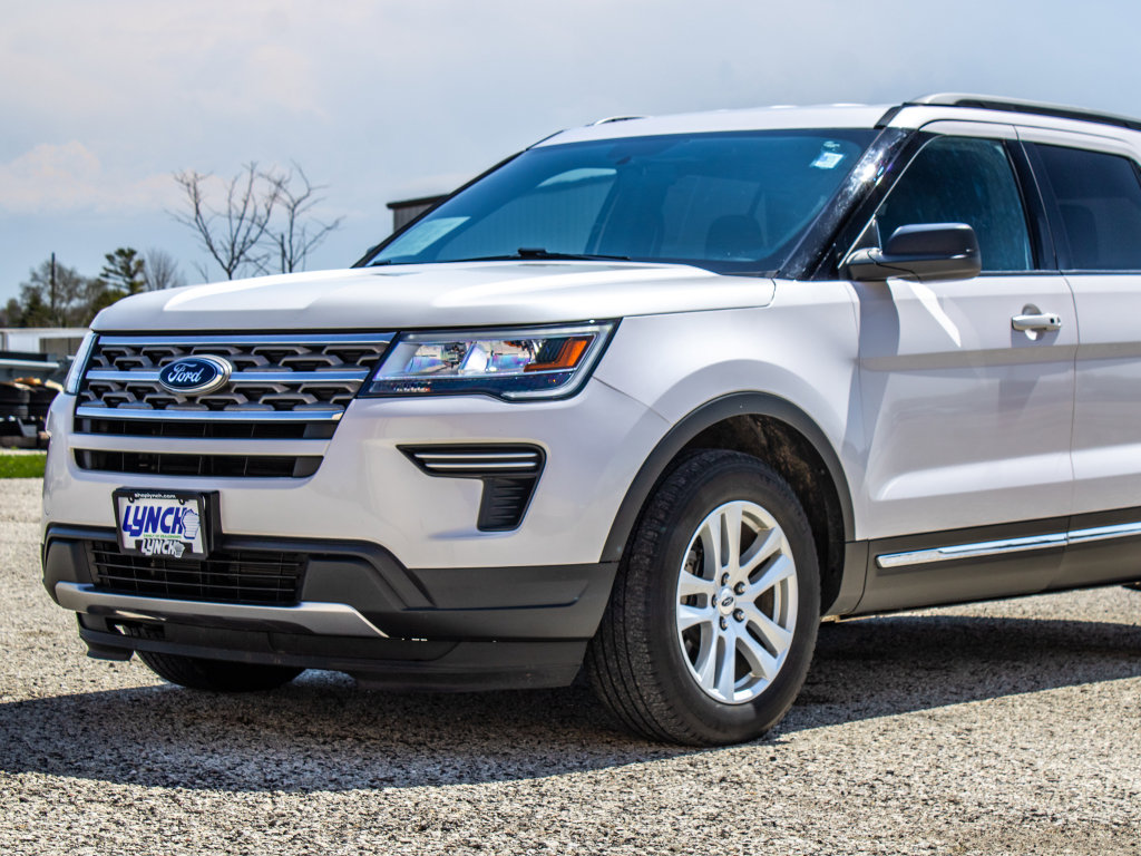 Used 2018 Ford Explorer XLT image 16
