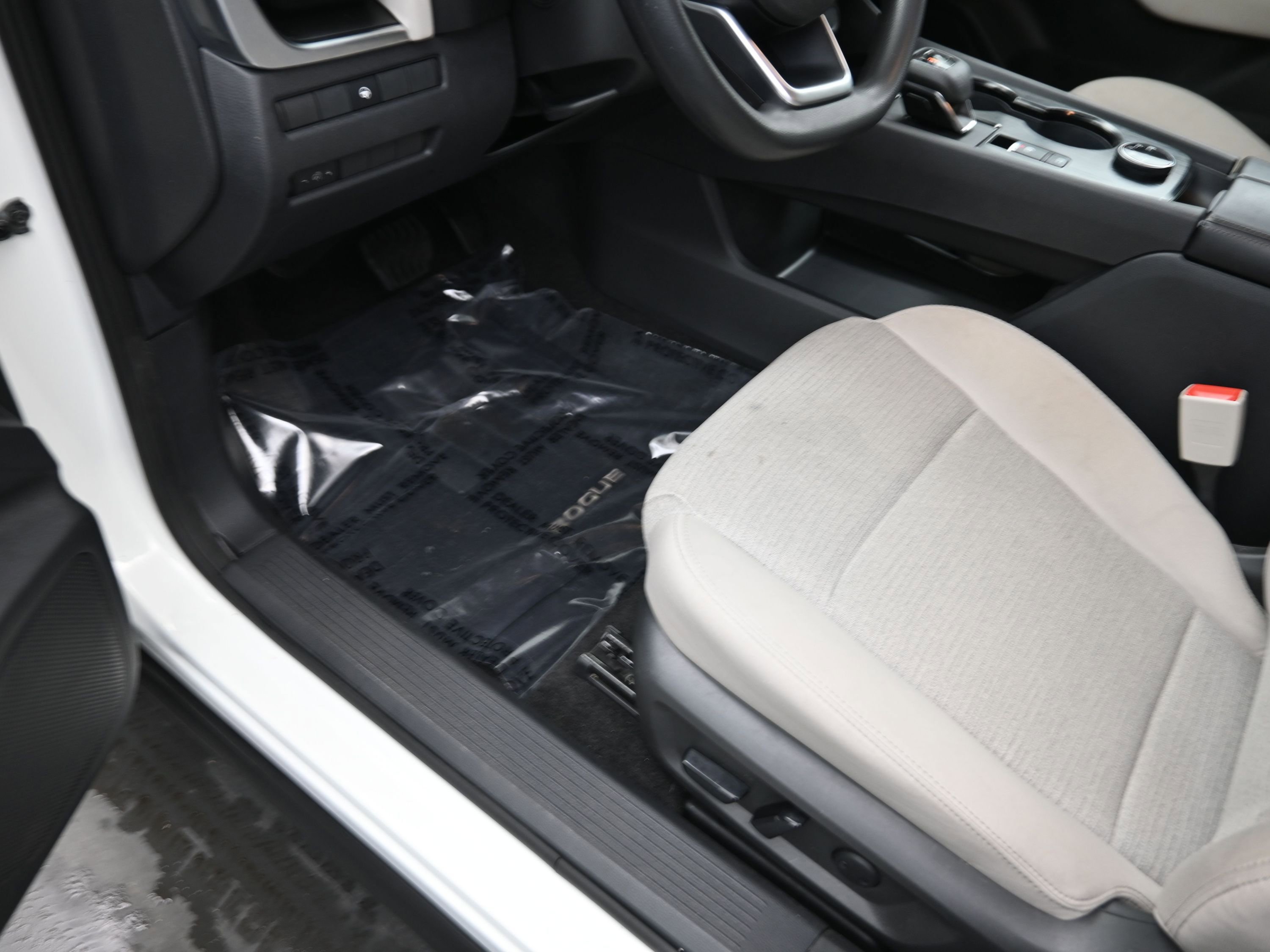 Certified 2023 Nissan Rogue SV image 15