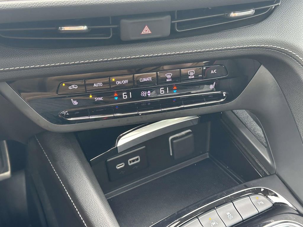 Used 2023 Buick Envision Essence w/ Sport Touring Package image 29