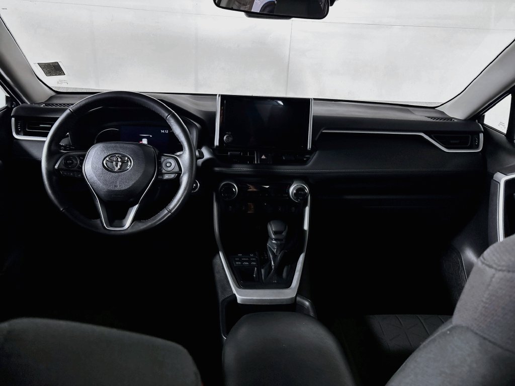 Used 2023 Toyota RAV4 XLE w/ Convenience Package AWD/4WD image 12