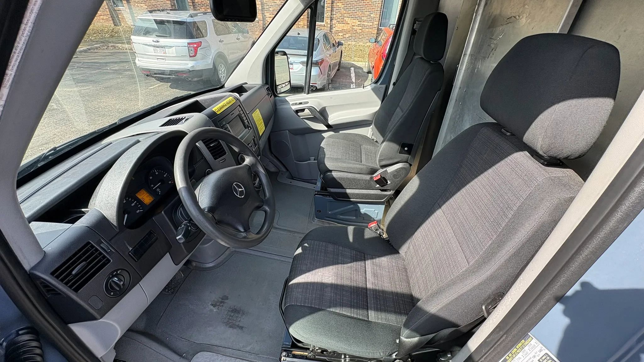 Used 2018 Mercedes-Benz Sprinter 2500 image 23