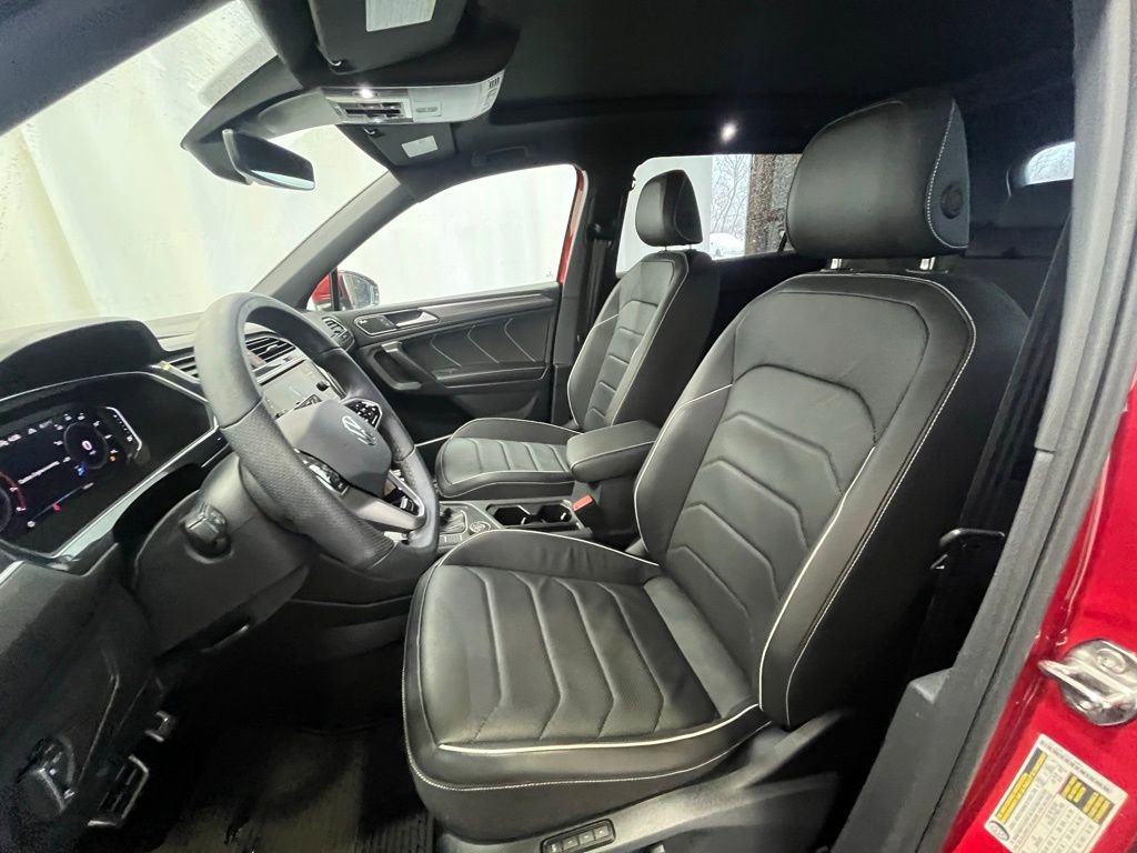 Certified 2024 Volkswagen Tiguan SEL R-Line image 11