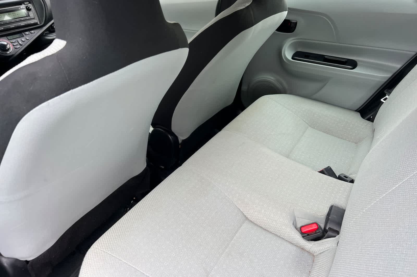 Used 2013 Toyota Prius C One FWD image 4