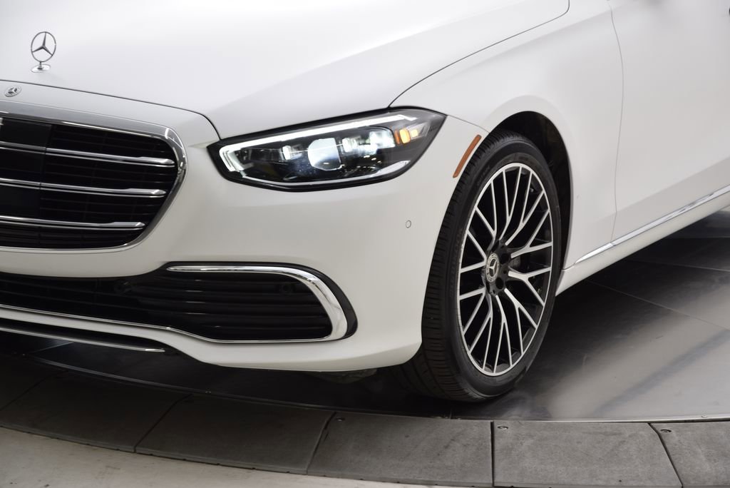 Used 2025 Mercedes-Benz S 580 4MATIC Sedan image 11
