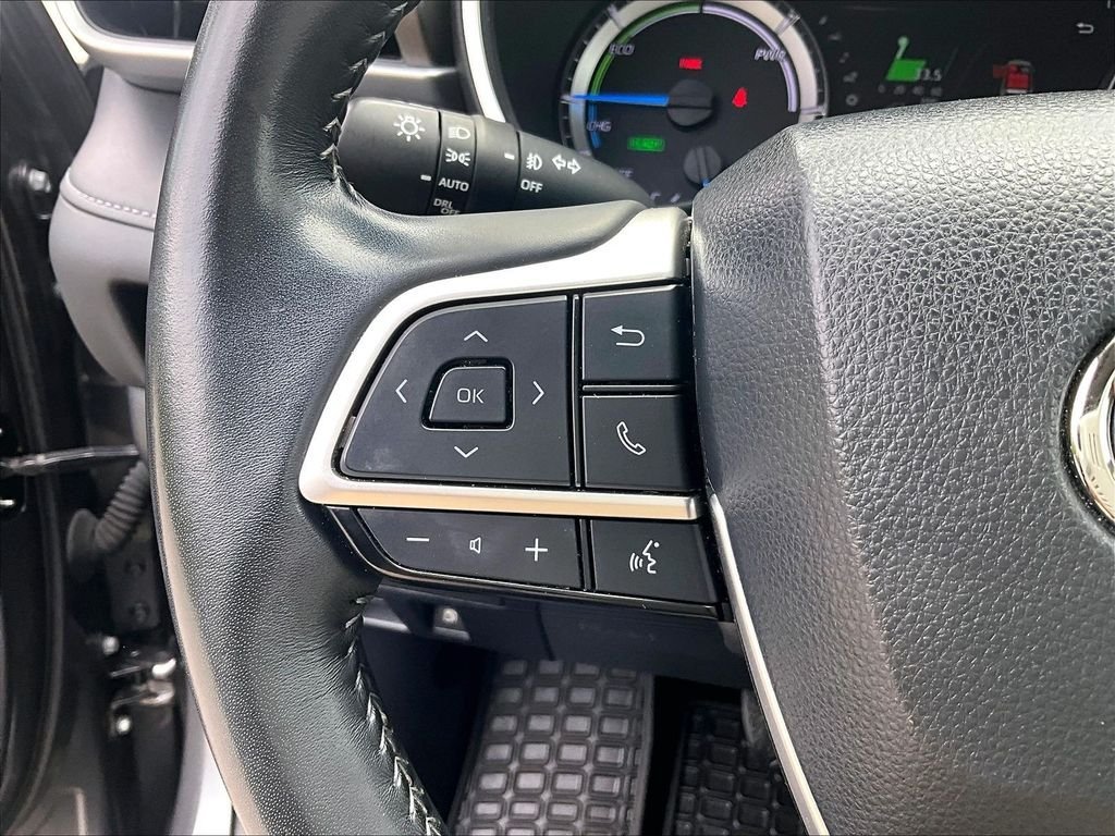 Used 2023 Toyota Highlander XLE AWD/4WD image 24