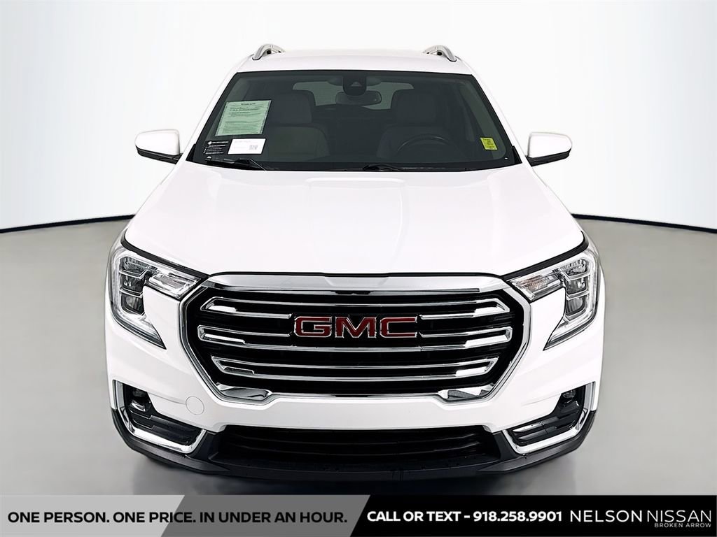 Used 2022 GMC Terrain SLT w/ LPO, Floor Liner Package image 2