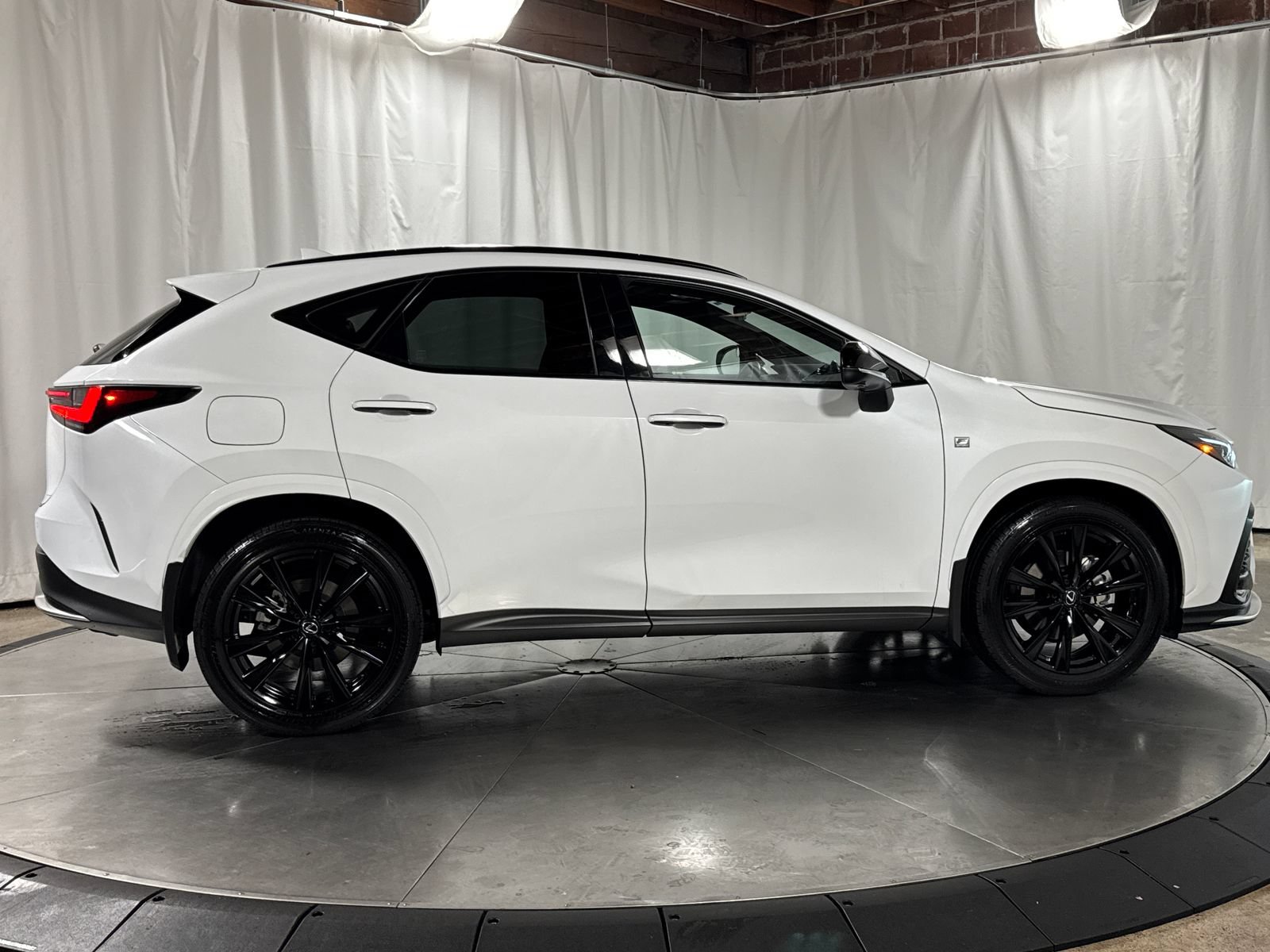Used 2024 Lexus NX 450h+ F Sport w/ Vision Package AWD/4WD image 6
