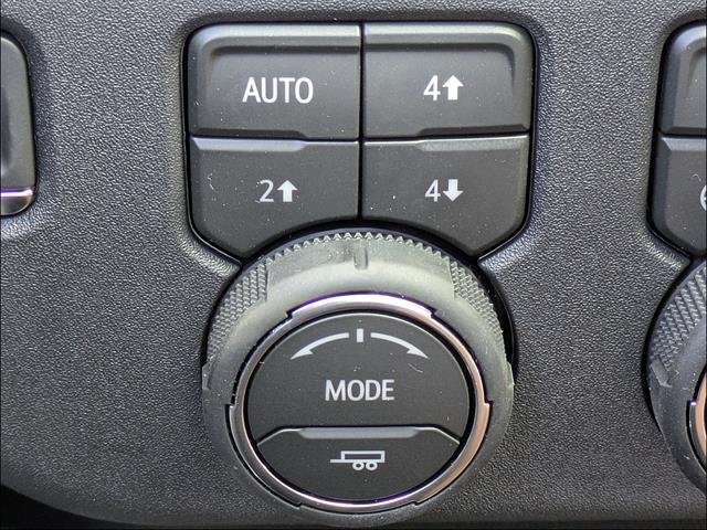 New 2026 Chevrolet Silverado 1500 High Country AWD/4WD image 26