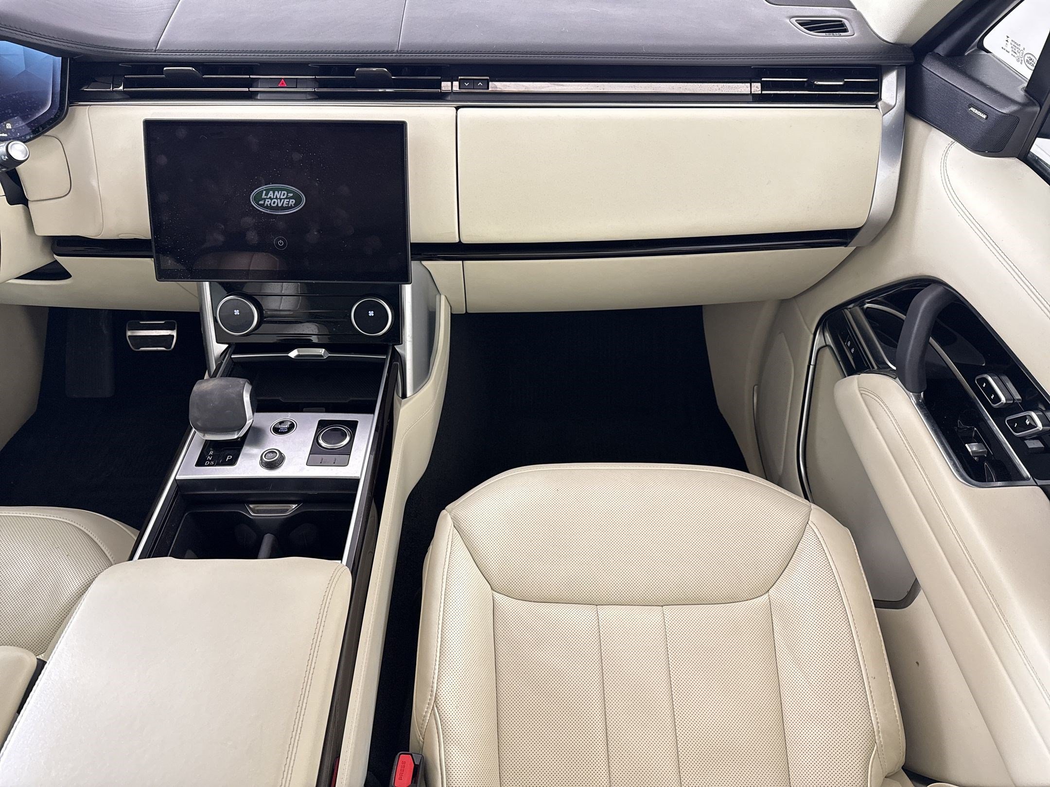 Used 2023 Land Rover Range Rover SE AWD/4WD image 27