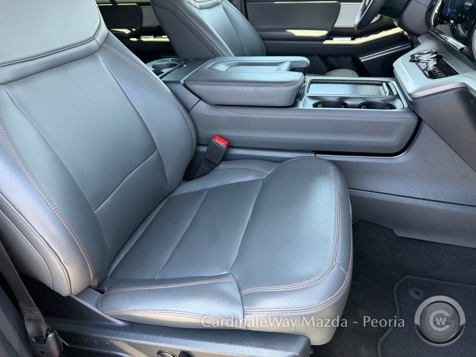 Used 2025 Ford Expedition Max Active AWD/4WD image 14