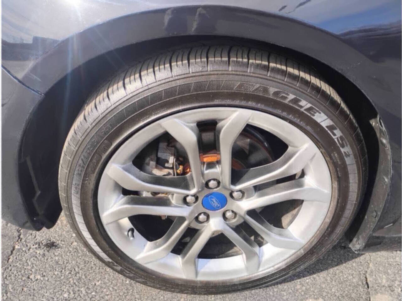 Used 2020 Ford Fusion Titanium image 10