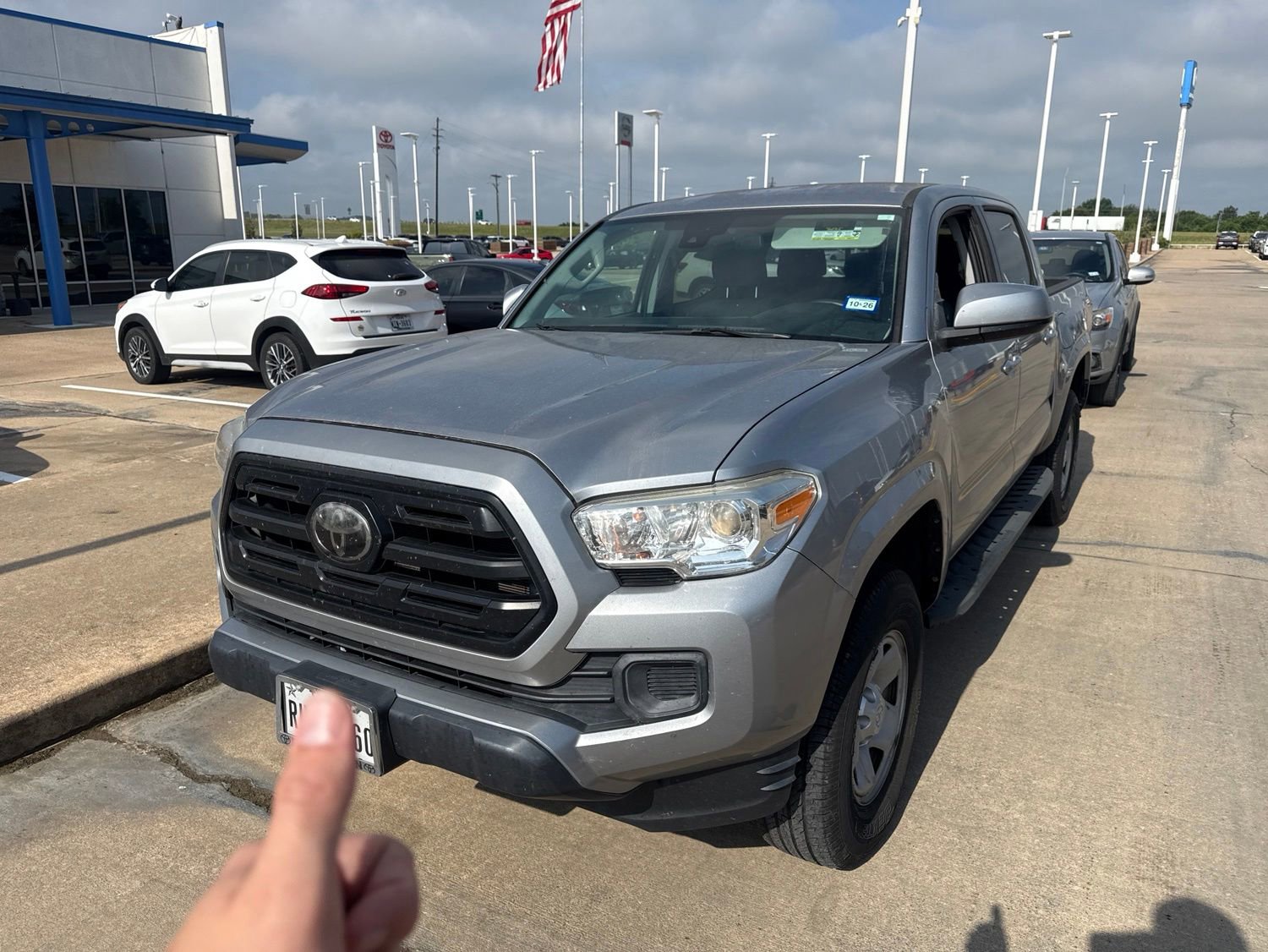 Used 2019 Toyota Tacoma SR RWD image 3