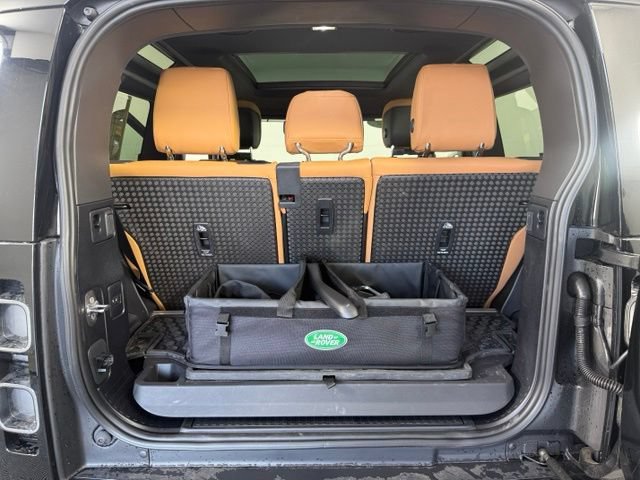 Used 2024 Land Rover Defender 90 V8 AWD/4WD image 16